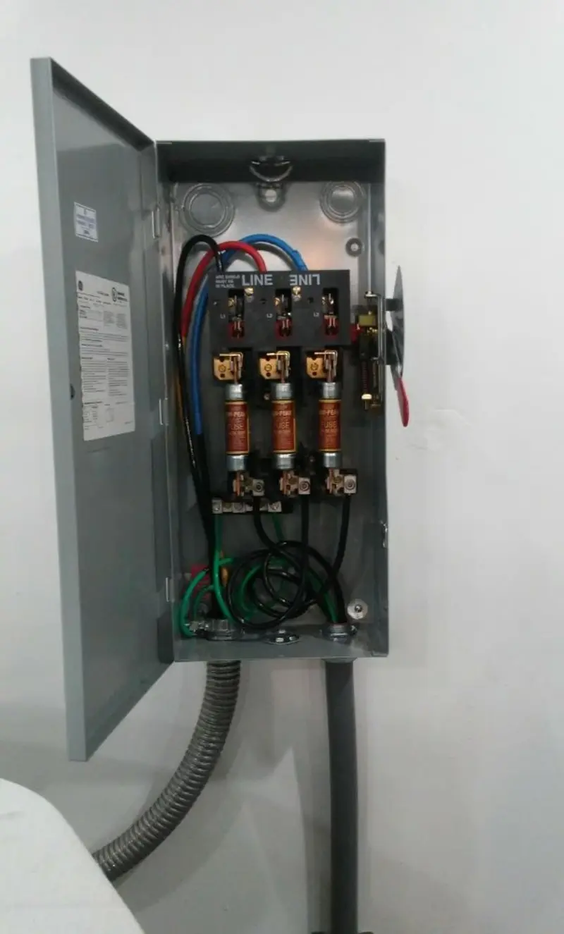 Three-phase disconnect switch installed for Smoke Detector Installation in Windham